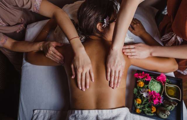 Абхьянга в 4 руки