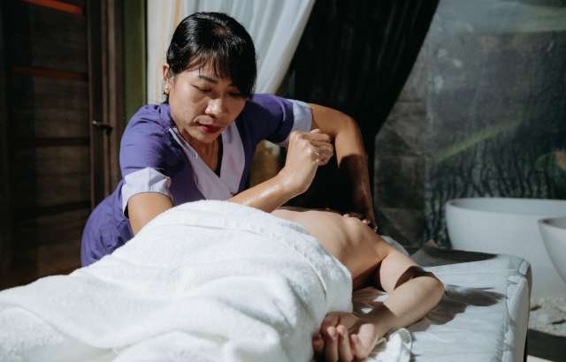 Гавайский Ломи-Ломи