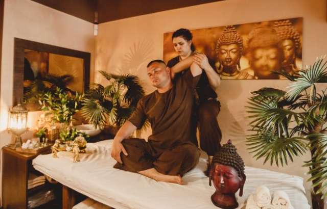 Традиционный тайский массаж в кимоно